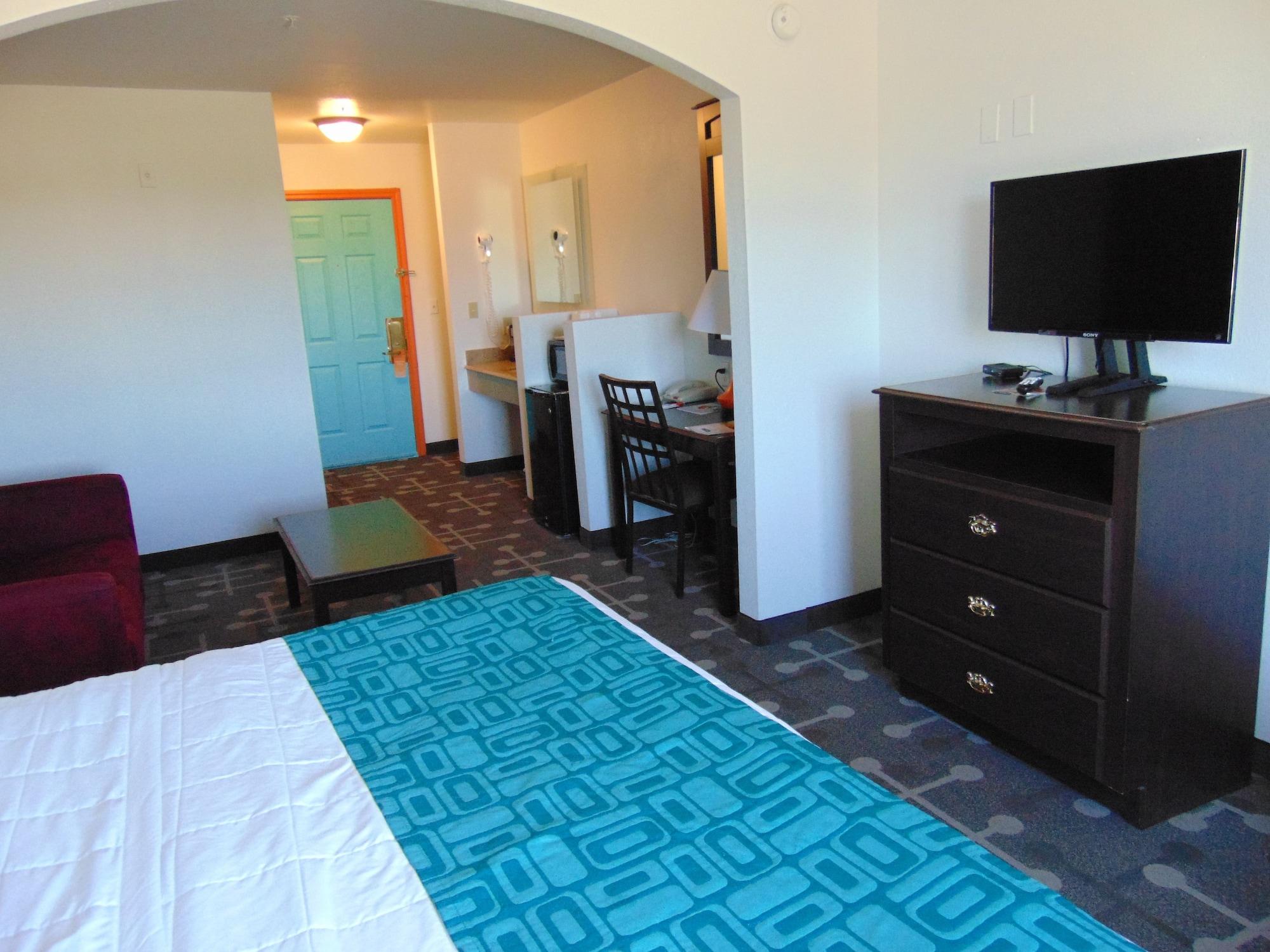 Howard Johnson By Wyndham Lubbock Tx Exterior photo