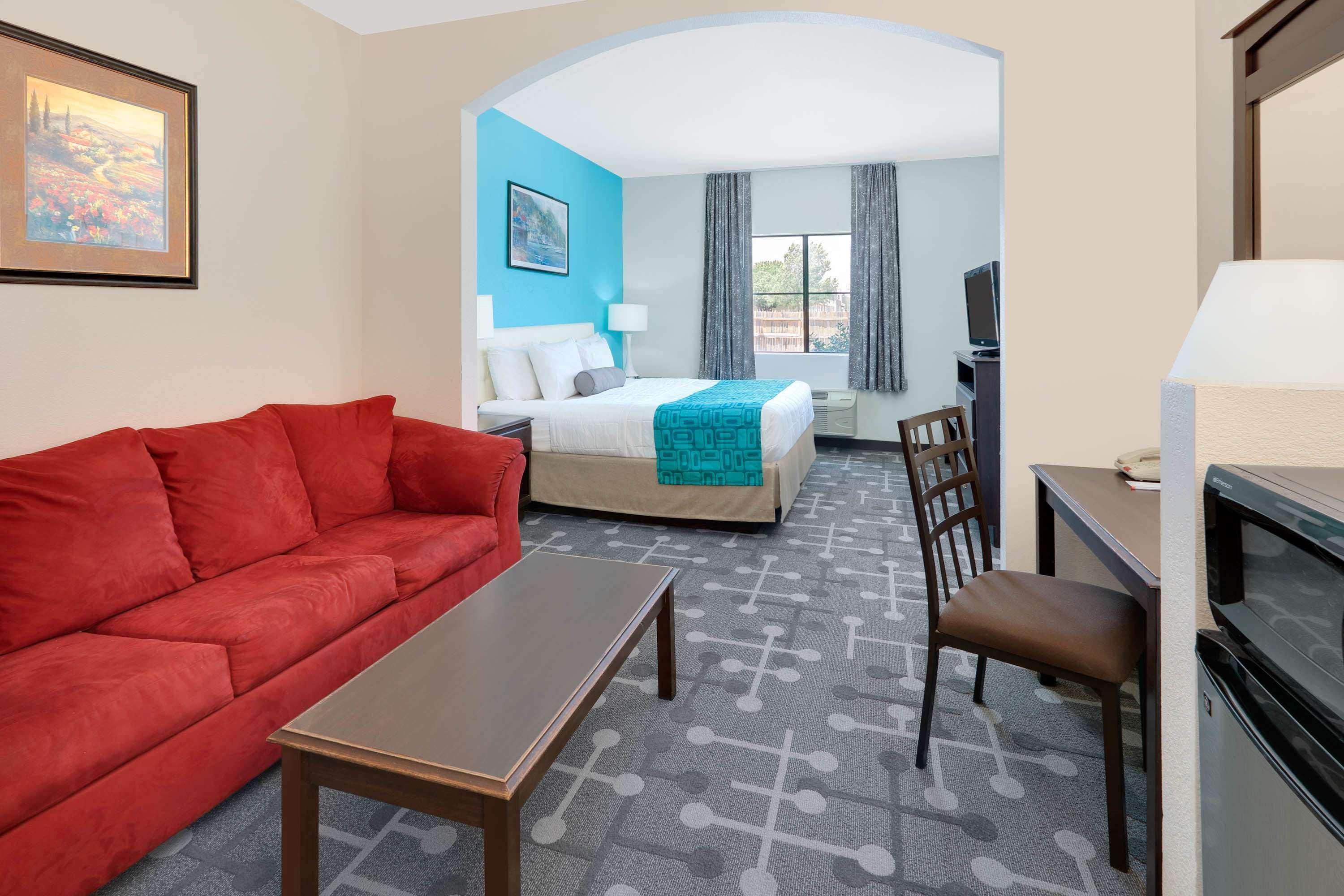 Howard Johnson By Wyndham Lubbock Tx Exterior photo