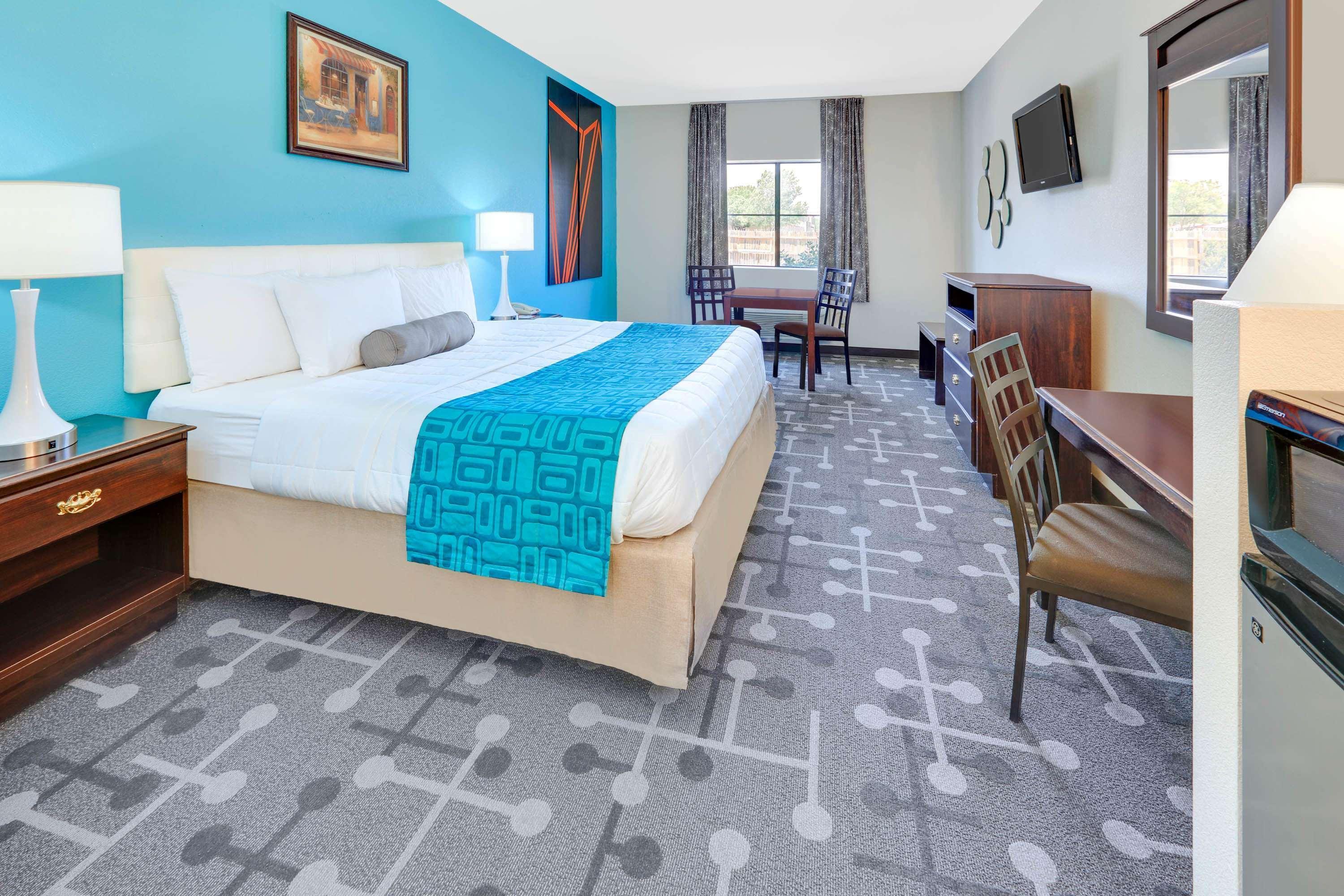 Howard Johnson By Wyndham Lubbock Tx Exterior photo